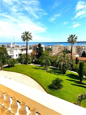 t6 et plus à la vente -   06400  CANNES, surface 201 m2 vente t6 et plus - UBI393439175